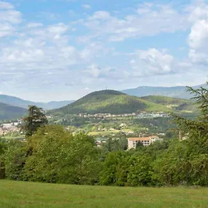  Hébergement de vacances Agreable Maison De Village Avec Balcon